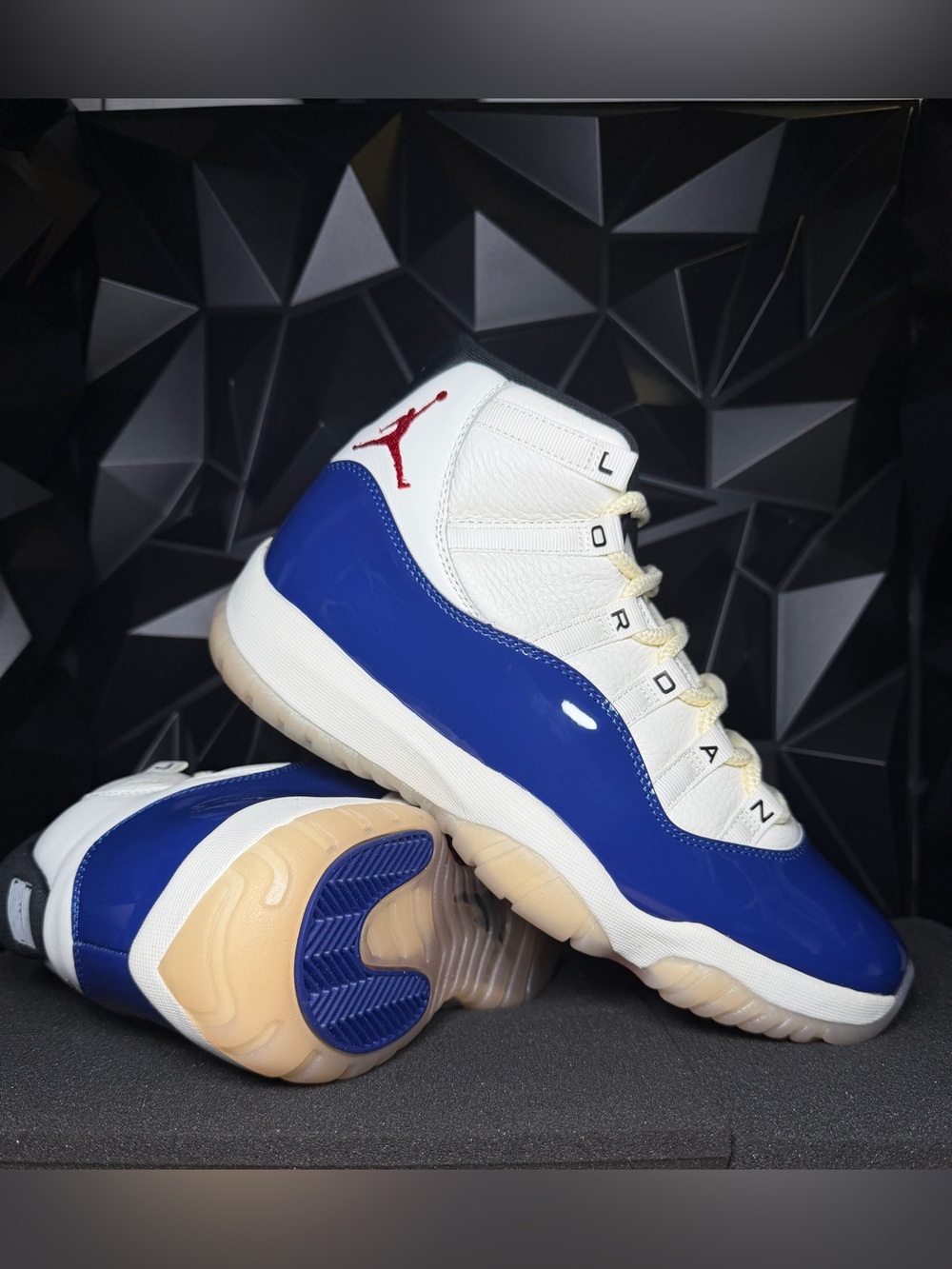 Jordan Retro 11 “Rare Air”